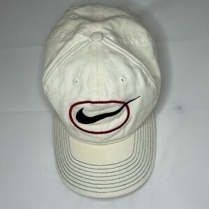 Nike hat vintage 1990’s distressed centre swoosh snap back hat VTG 90’s preowned